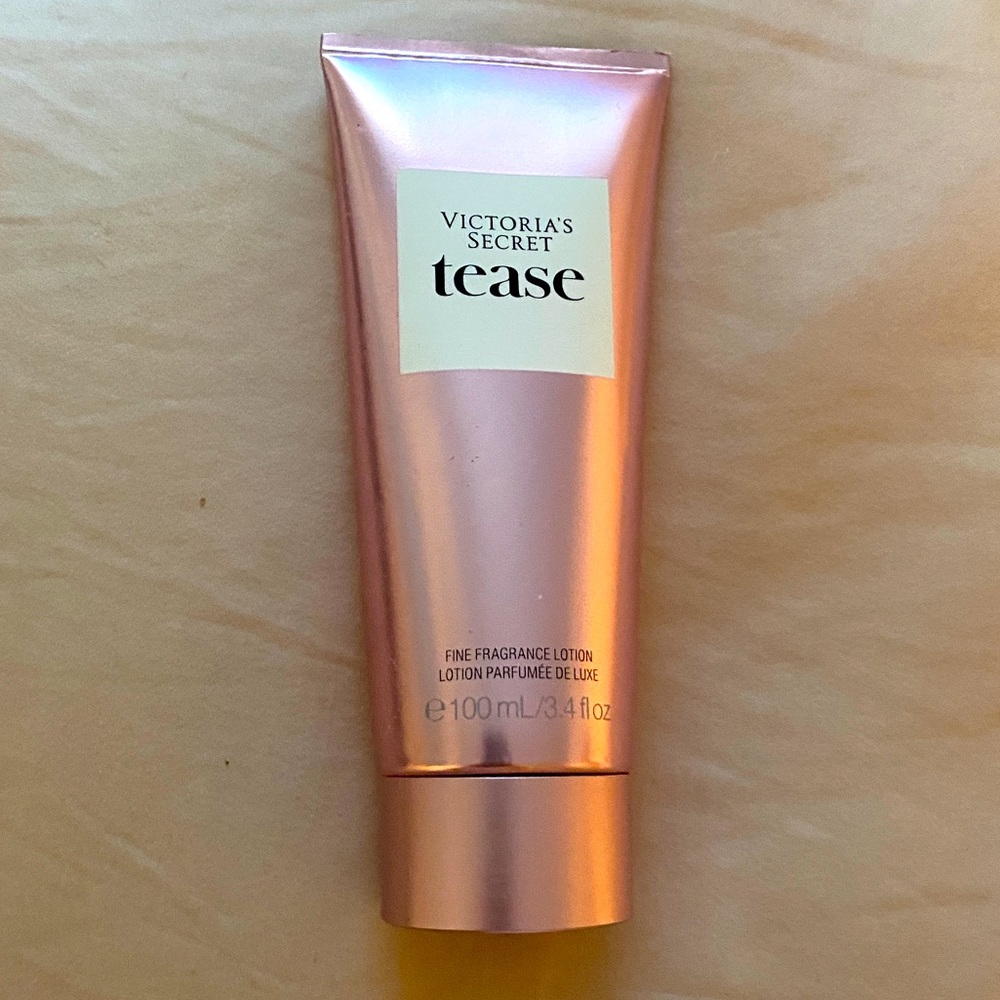 3.4 oz Tease lotion by Victoria's Secret